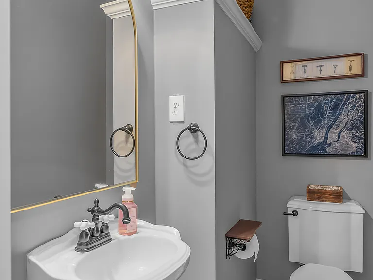539 Atkins Ave — Photo 7