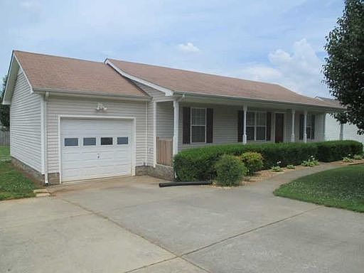 2nd image of 1032 Waterford Cir