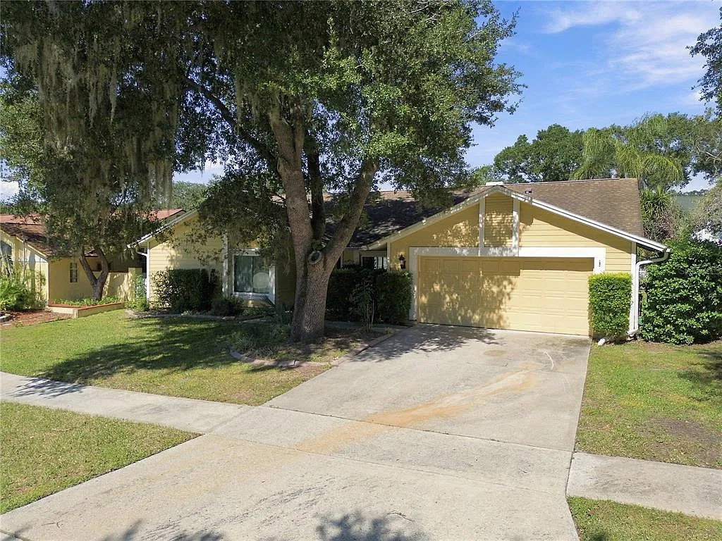 3 bed, 2.5 bath, 2280 sqft, $3,150 — Photo 3