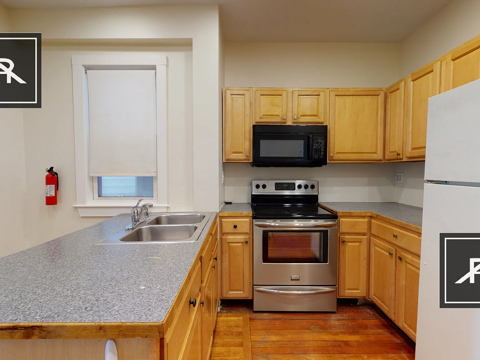 4 bed, 2.0 bath, 1200 sqft, $3,100 — Photo 2