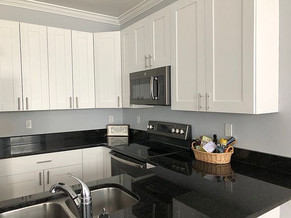 4th image of 6921 Interbay Blvd #4