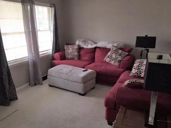 3827 Cumberland Rd, Fayetteville, NC 28306