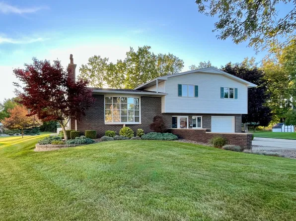 251 Weitzel Dr, Bad Axe, MI 48413