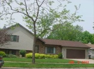 3301 S Hemlock Ln, Appleton, WI 54915