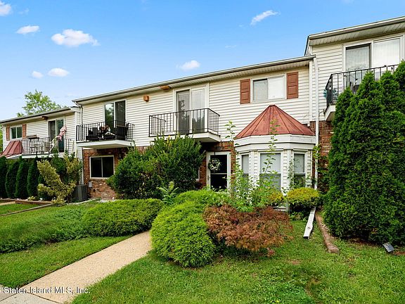 2nd image of 1728 Forest Hill Rd