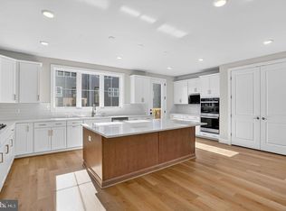 42141 Gilded Stone Ter, Ashburn, VA 20148