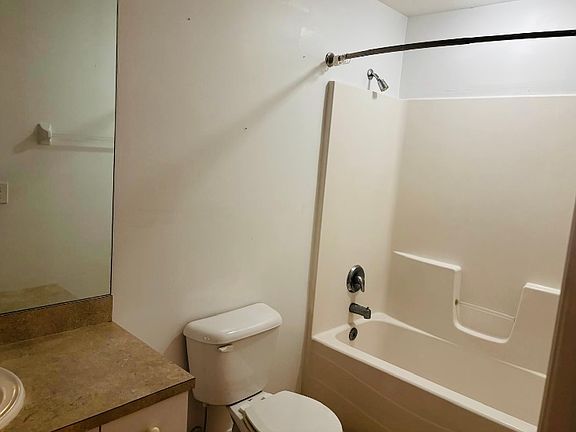 5th image of 2514 56th St W