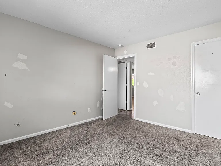 2305 Cherry Hills Dr #204 — Photo 9