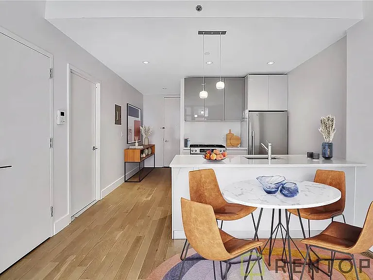226 50th Ave #7H — Photo 4