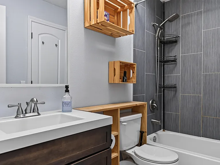 4540 Witches Hollow Ln — Photo 19
