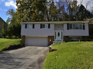 808 Greenhaven Dr, Bethel Park, PA 15102