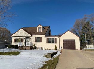 135 Cherokee Cres, Jackson, MI 49203