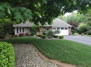 17 Killington Dr, Howell, NJ 07731