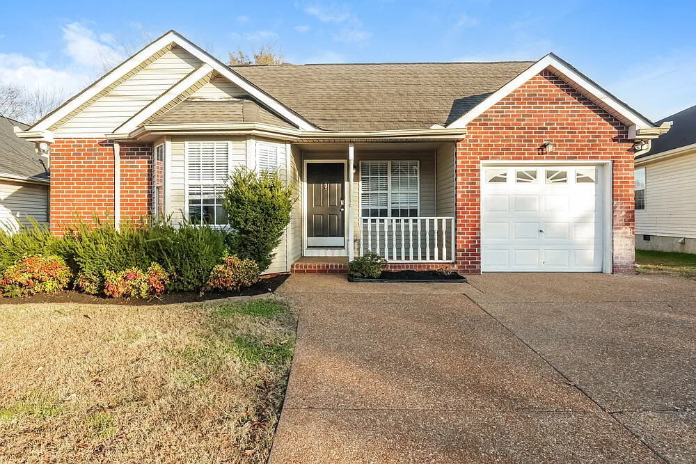 3 bed, 2.0 bath, 1266 sqft, $2,480 — Photo 1