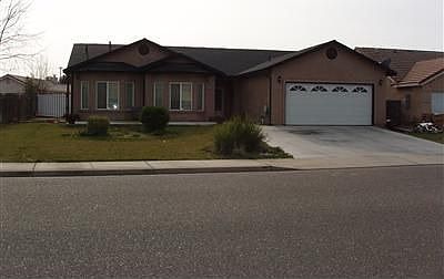 semi custom home w/ pool