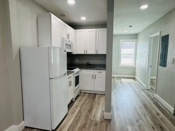 14 21st St N, Saint Petersburg, FL 33713