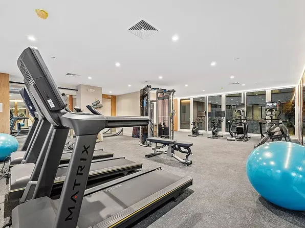 208 Delancey Street image 15 of 18