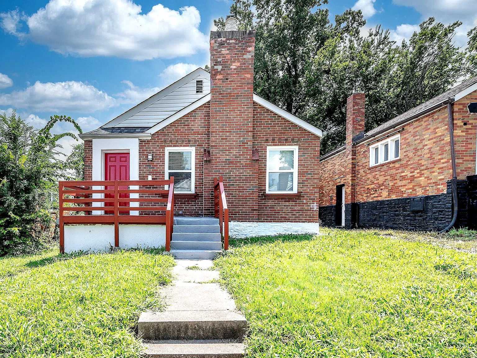 2 bed, 1008 sqft, $1,100 — Photo 1