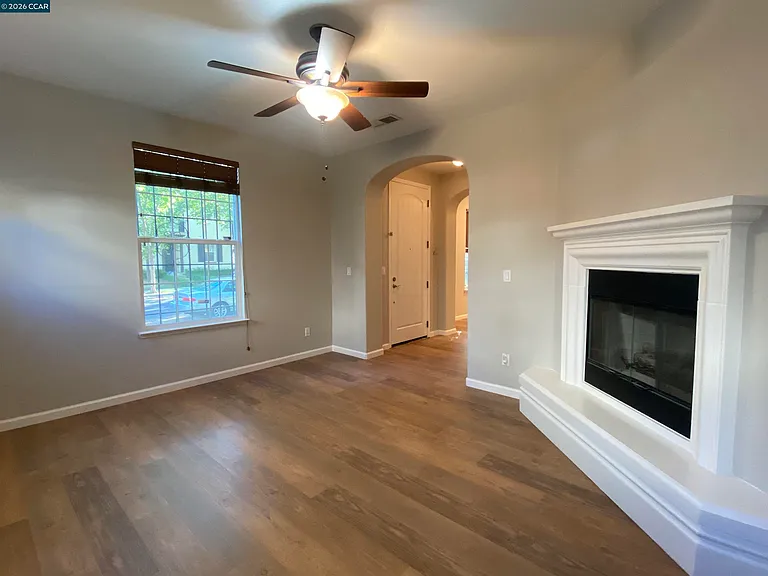 2409 Maidenhair Way — Photo 12
