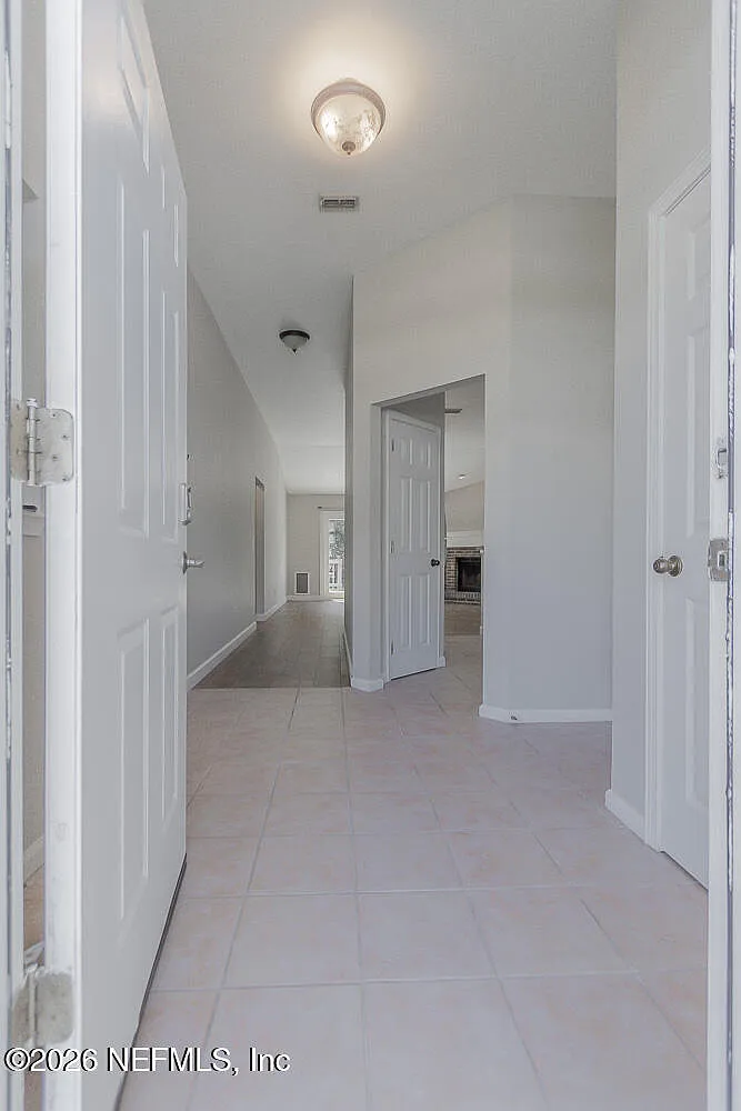 3 bed, 2.0 bath, 1480 sqft, $2,250 — Photo 3