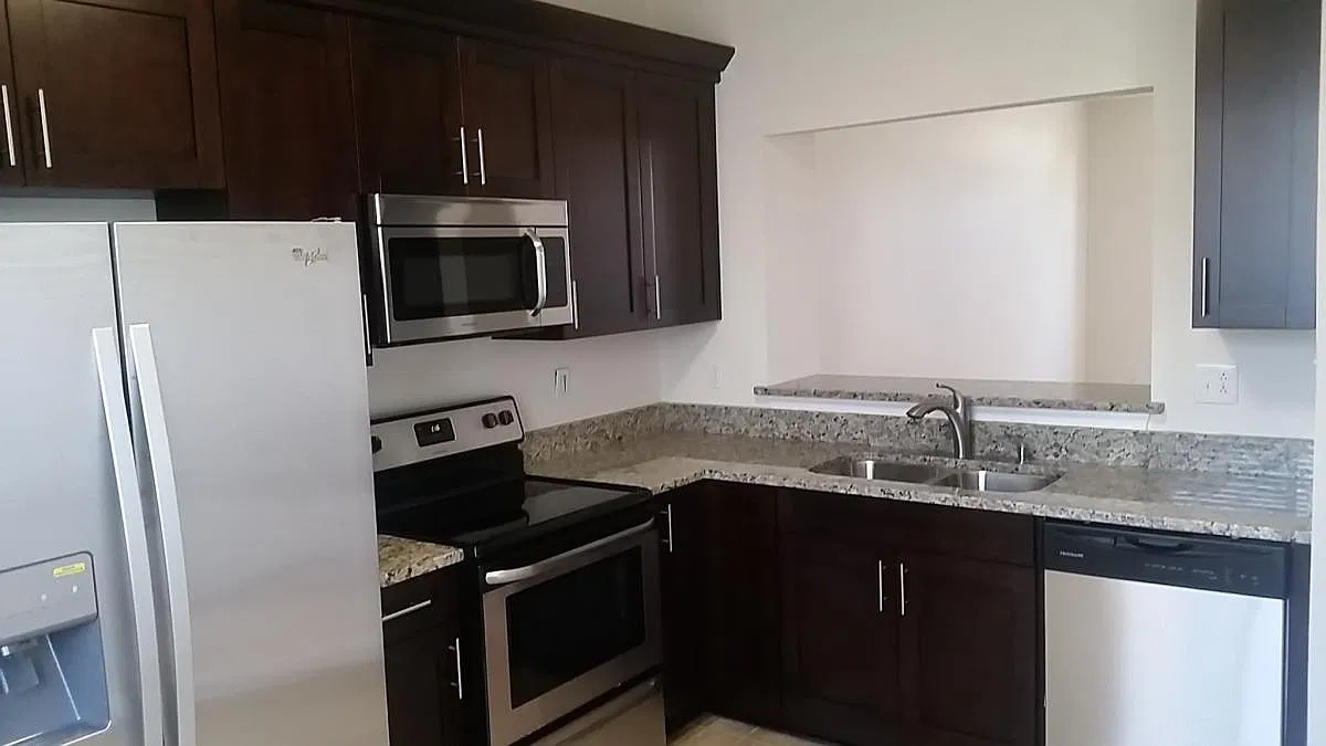 2 bed, 2.5 bath, 1362 sqft, $1,995 — Photo 2