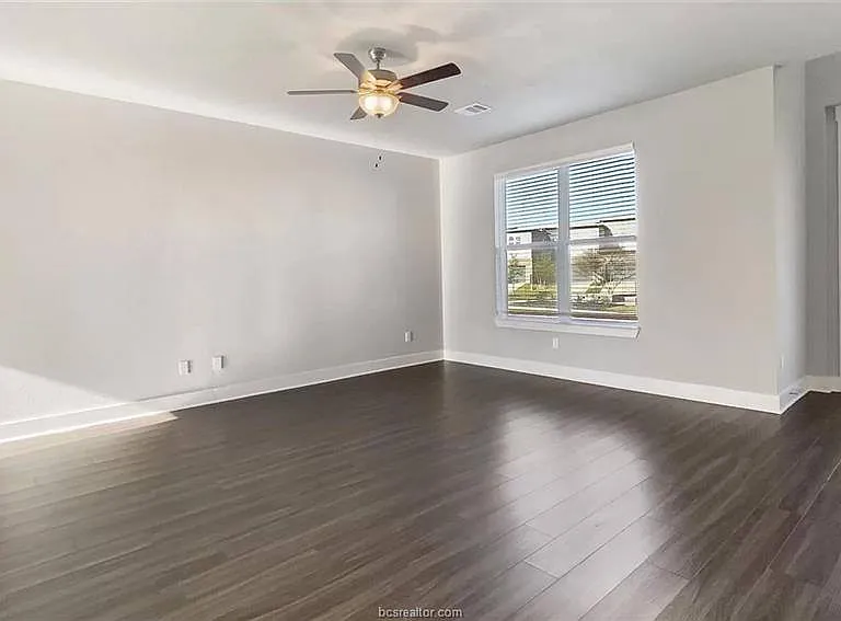 3920 Yukon Ln — Photo 5
