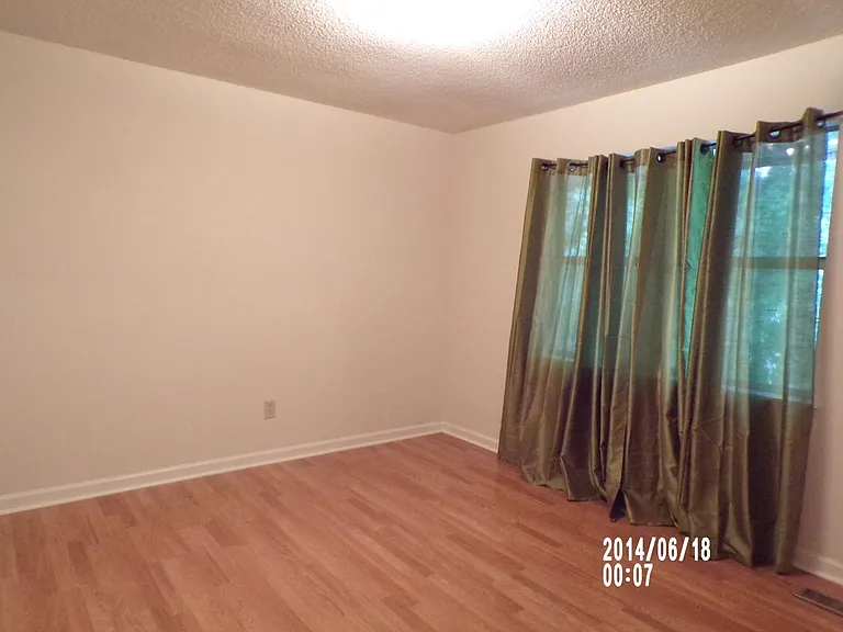4740 Chariot Dr — Photo 4