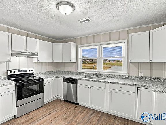 5th image of 15388 Lucas Ferry Rd