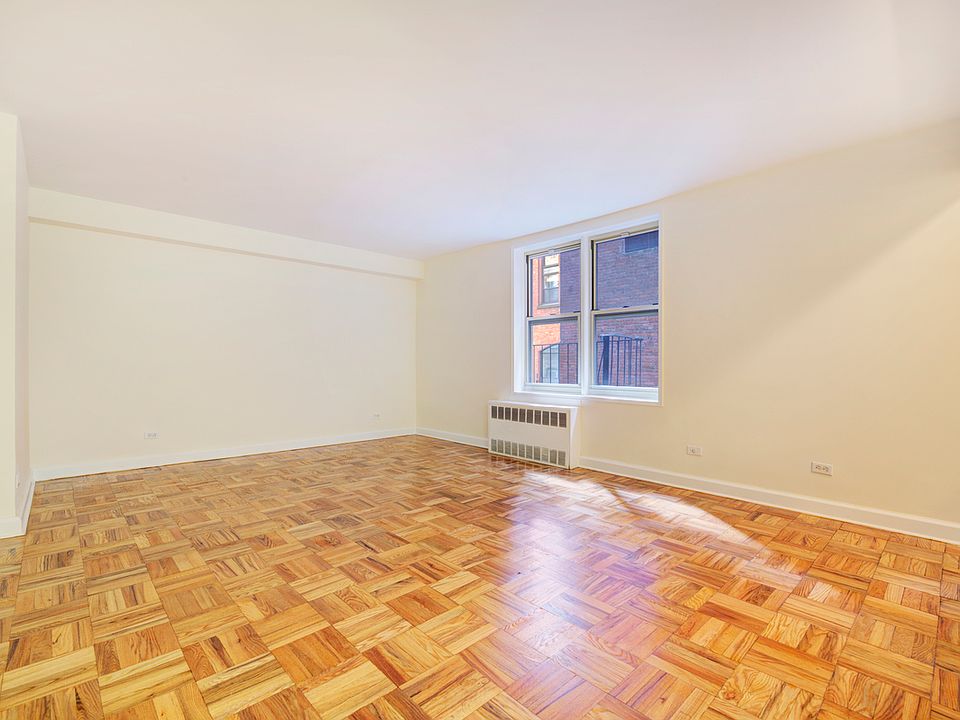 2nd image of 200 E 17th St APT 1H