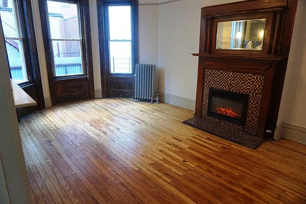 Rented by H.P. Greenfield Real Estate | media 4