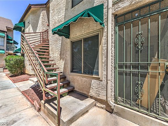 4th image of 460 Elm Dr Unit 204