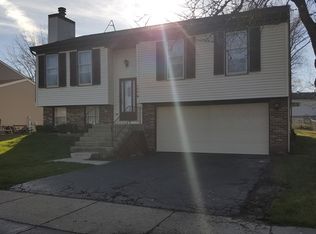 700 Iroquois Trl, Carol Stream, IL