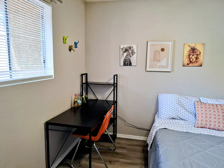 1406 Pennsylvania St NE #4 — Photo 17
