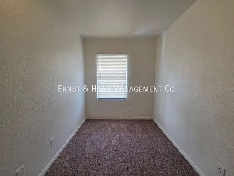 2035 Pine Ave #7 — Photo 21