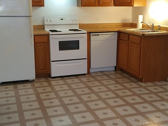 2nd image of 13951 Leonard Dr APT 1N