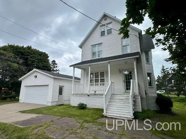 138 Amygdaloid St, Laurium, MI 49913