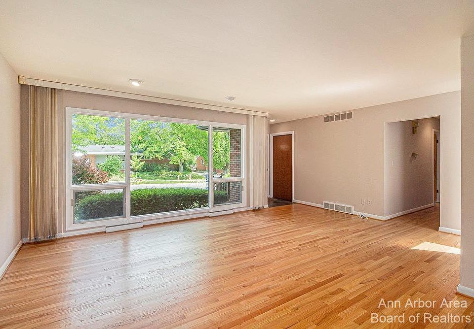 1570 Covington Dr, Ann Arbor, MI 48103 MLS 3297825 Zillow
