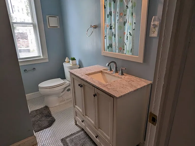 1609 W Grace St — Photo 11