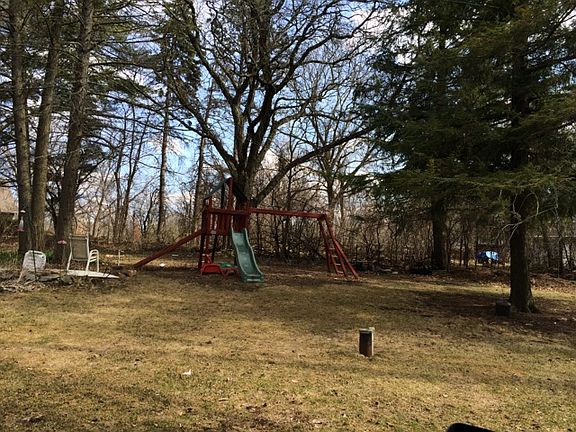 5th image of W291N2202 Elmhurst Dr