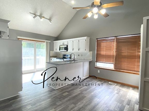 3rd image of 345 NE Dreamweaver Ave