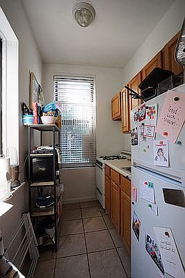 2nd image of 1409 2nd Ave #3BB