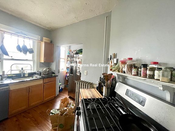5th image of 3 Kinnaird St APT 3A