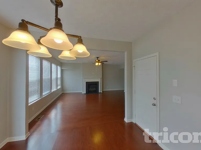 6429 Sunnywood Dr — Photo 7