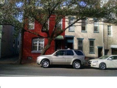 114 N 10th St, Reading, PA, 19601