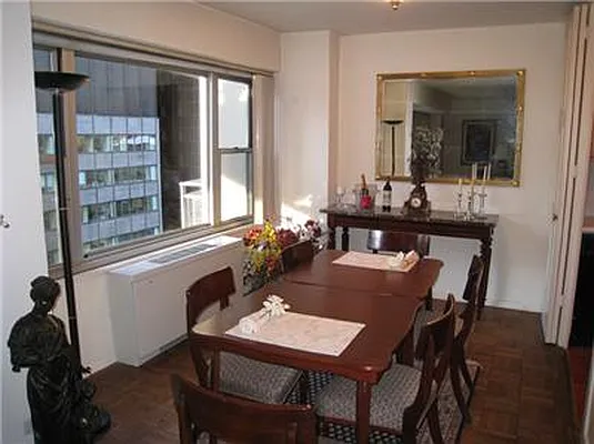 Sold by Warburg | media 26