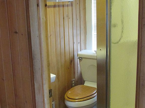 Bathroom (3)