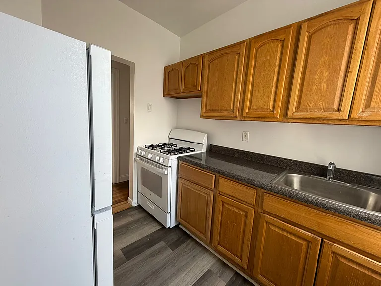 1001-1005 Walton Ave #3F — Photo 7