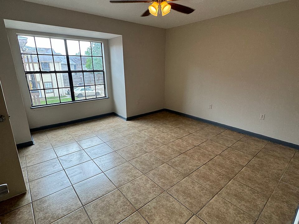 2nd image of 11634 Sherwood Valley Ct #C