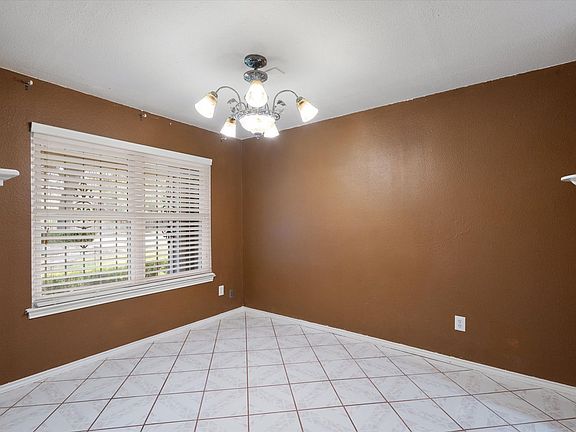 4th image of 8514 Red Willow Dr