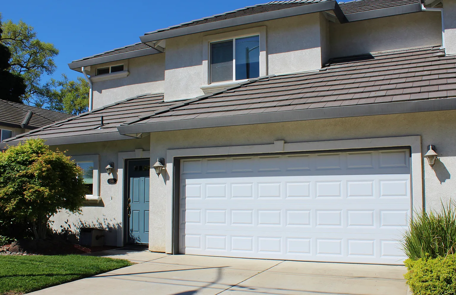 1349 Lilac St photo 1